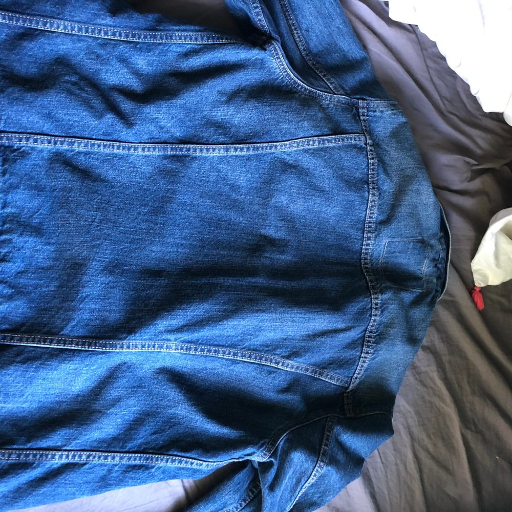 Oversized Levi's Denim Jacket - Picture 3 of 3
